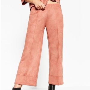 Zara pink suede cropped trouser. Brand new no tags